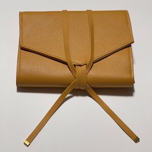 Glass Ladder & Co. Katherine Tech Organizer Roll